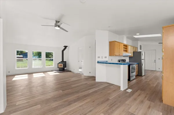 $224,900 | 255 Southeast Railroad Street, Creston, WA 99117