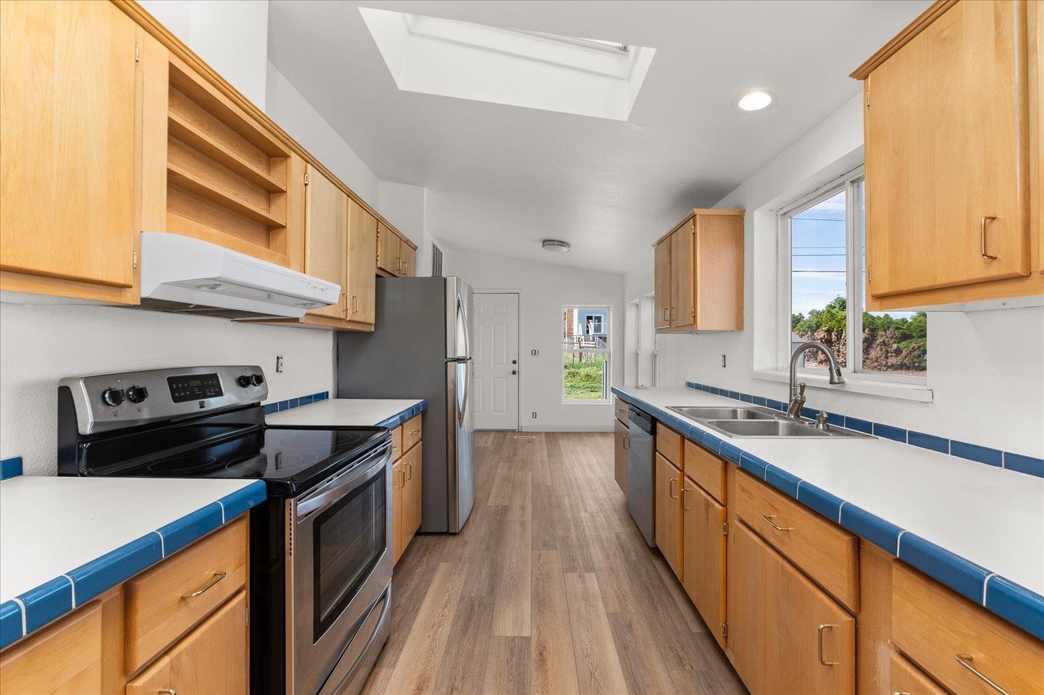 255 Southeast Railroad Street Creston, WA 99117 - Photo 13 of 48