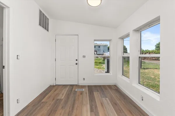 $224,900 | 255 Southeast Railroad Street, Creston, WA 99117