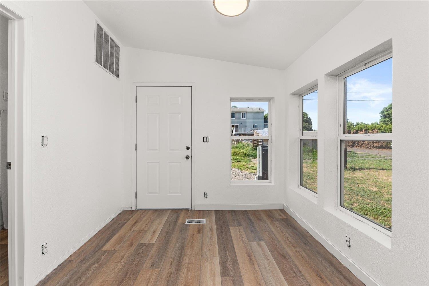 255 Southeast Railroad Street Creston, WA 99117 - Photo 18 of 48