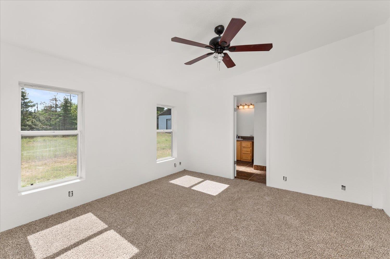 255 Southeast Railroad Street Creston, WA 99117 - Photo 19 of 48