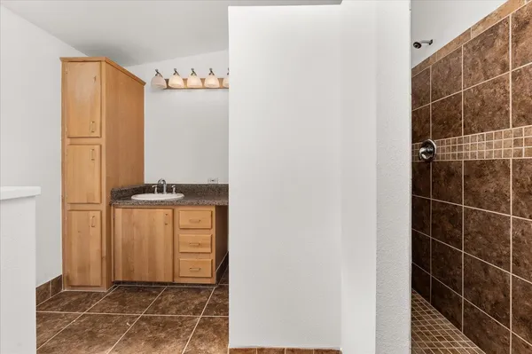 $224,900 | 255 Southeast Railroad Street, Creston, WA 99117