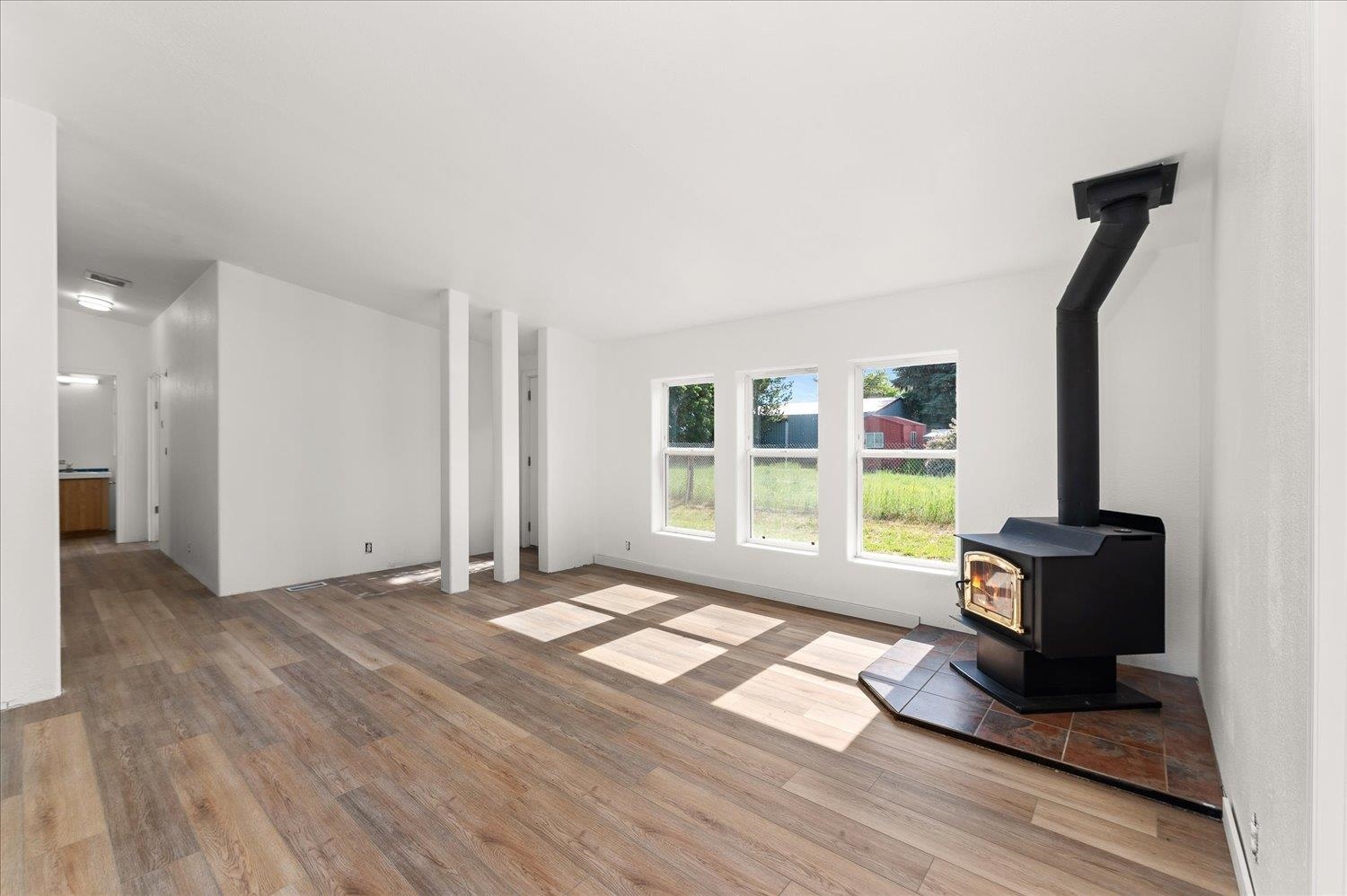 255 Southeast Railroad Street Creston, WA 99117 - Photo 6 of 48