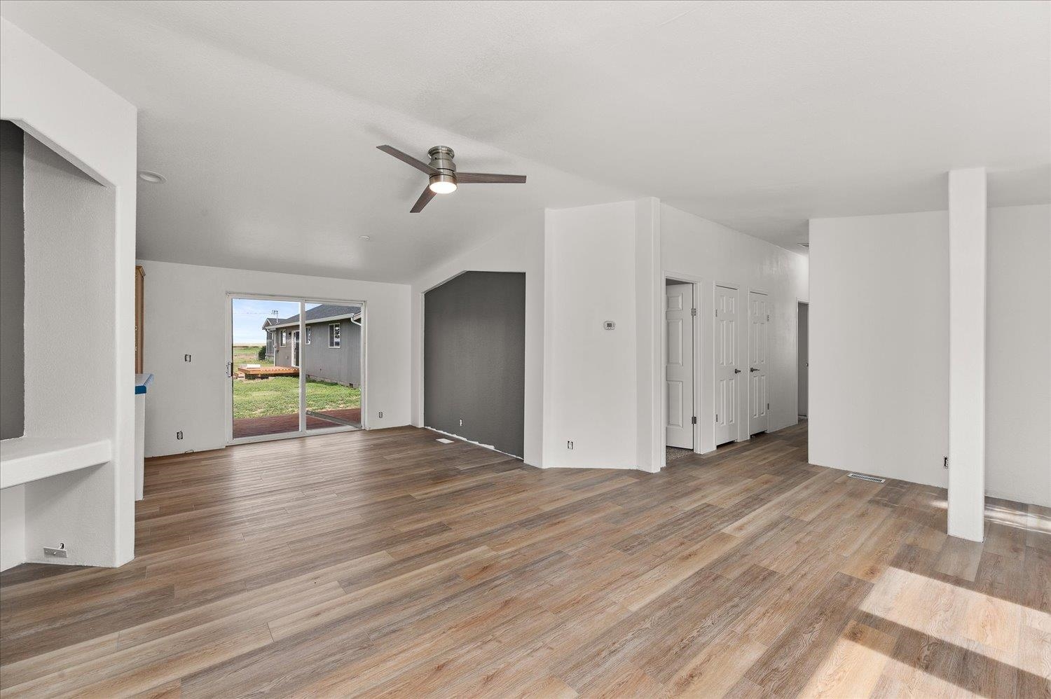 255 Southeast Railroad Street Creston, WA 99117 - Photo 7 of 48