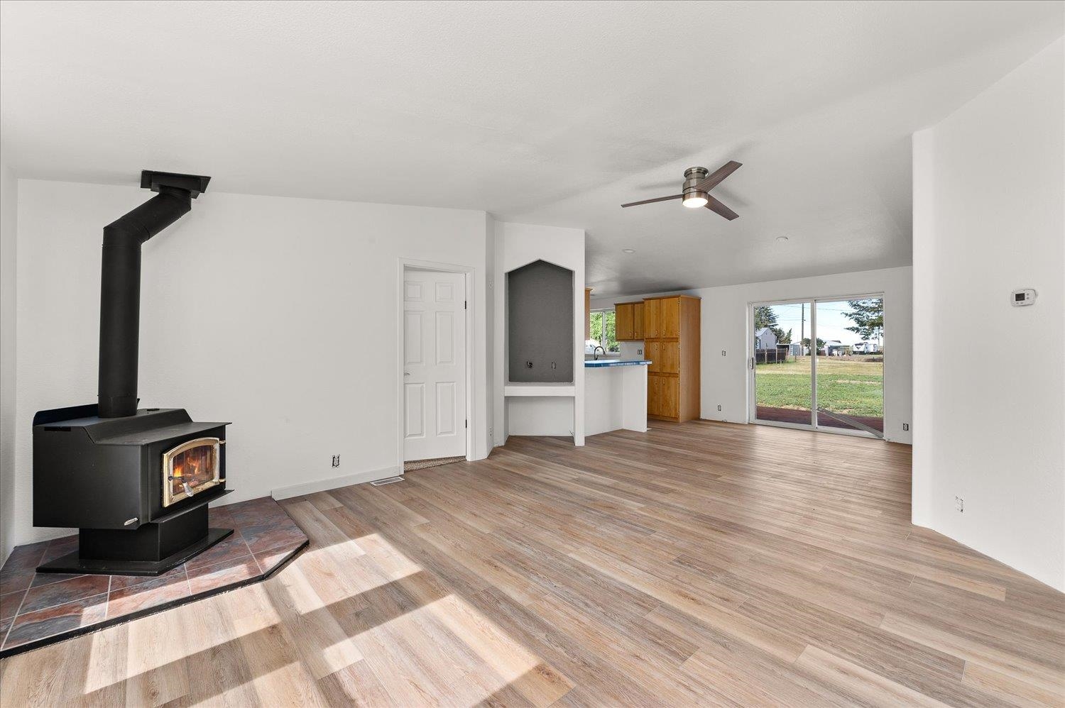 255 Southeast Railroad Street Creston, WA 99117 - Photo 8 of 48