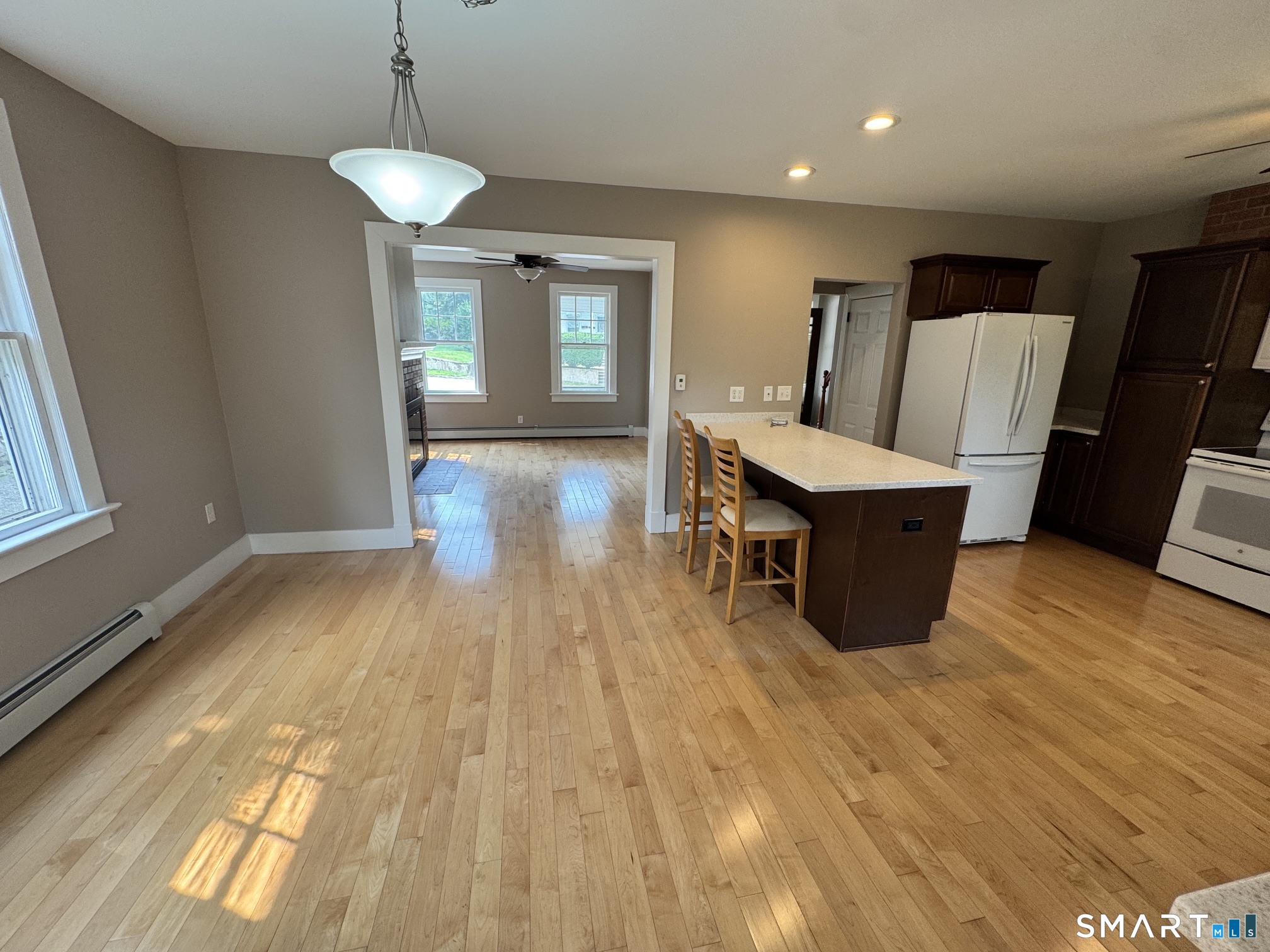 18 Spicer Avenue Groton, CT 06340 - Photo 9 of 32