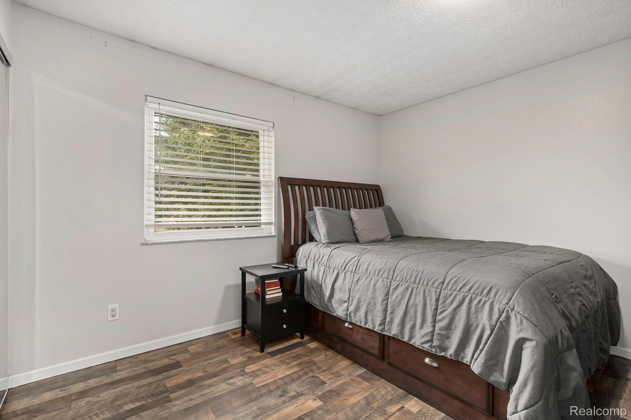 4286 Beck Road Howell, MI 48843 - Photo 15 of 23 Bedroom