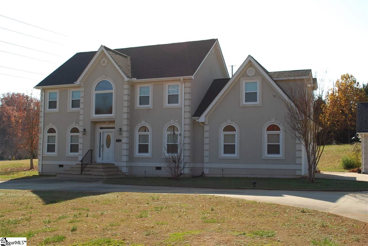 121 Foxcroft Way Anderson, SC 29621 - Photo 2 of 36