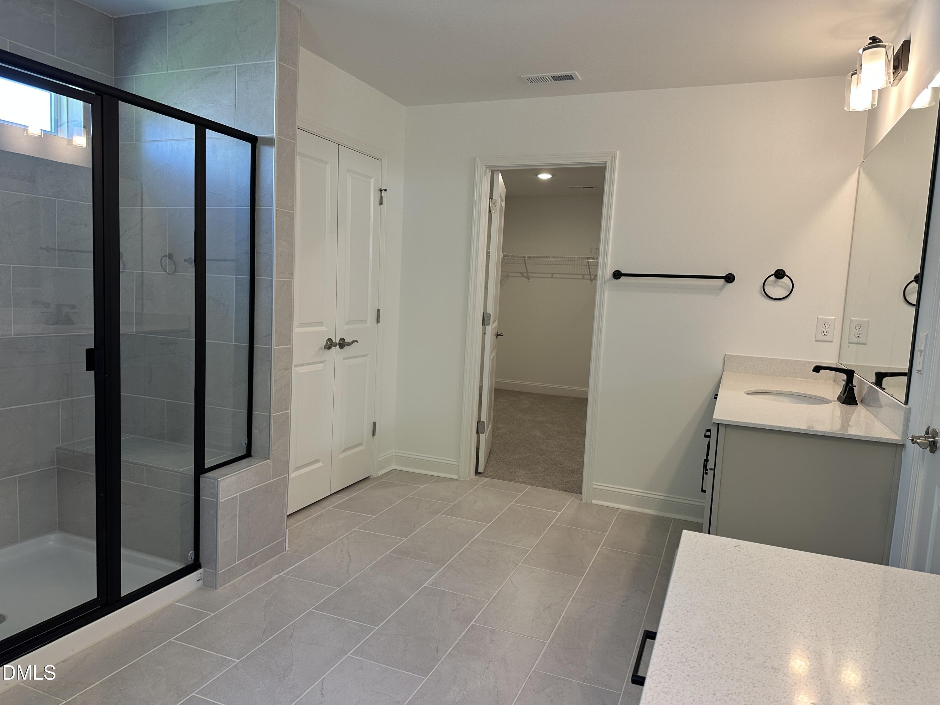 1108 Prominence Drive Durham, NC 27712 - Photo 21 of 32 Primary Bath