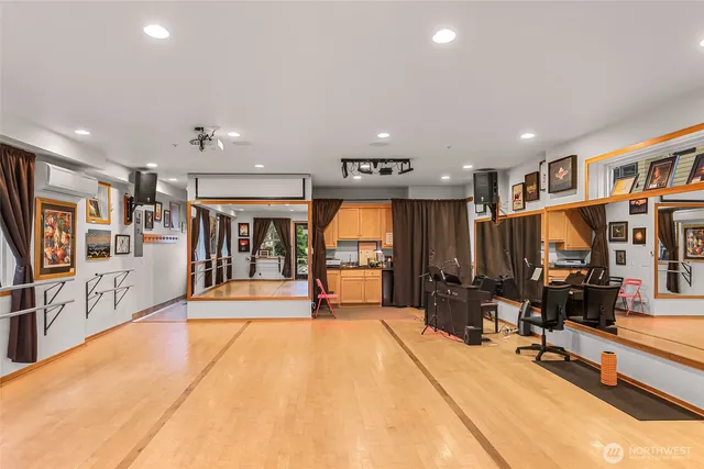 $1,100,000 | 1095 Essex Street, Unit A1&2, Camano Island, WA 98282