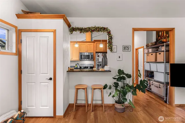 $1,100,000 | 1095 Essex Street, Unit A1&2, Camano Island, WA 98282