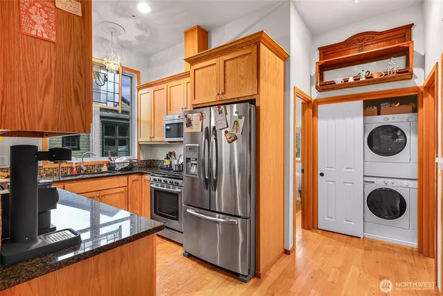 $1,100,000 | 1095 Essex Street, Unit A1&2, Camano Island, WA 98282