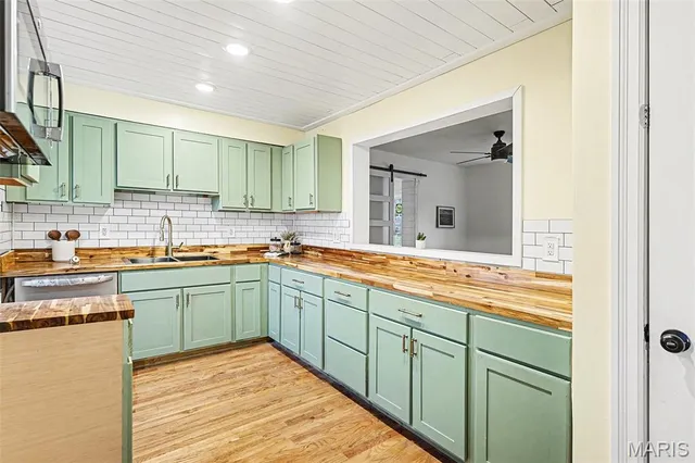 $350,000 | 49 Fernridge Ave Valley Park, Valley Park, MO 63088