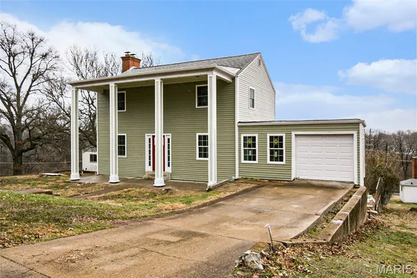 $350,000 | 49 Fernridge Ave Valley Park, Valley Park, MO 63088