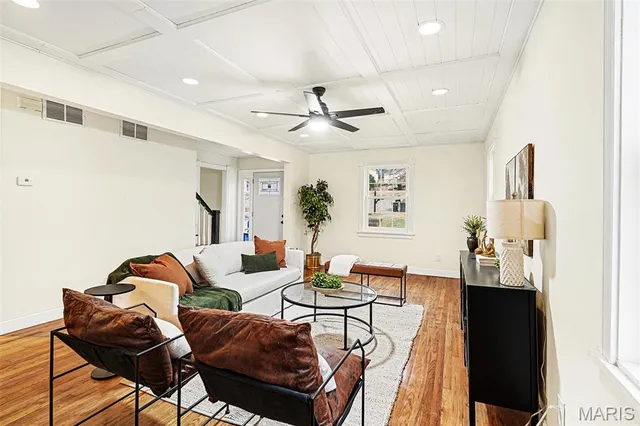 $350,000 | 49 Fernridge Ave Valley Park, Valley Park, MO 63088