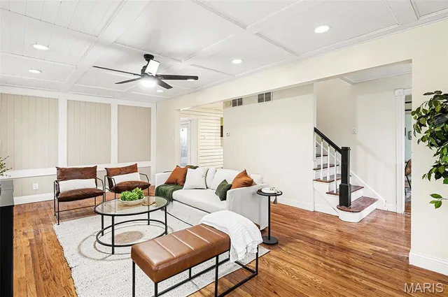 $350,000 | 49 Fernridge Ave Valley Park, Valley Park, MO 63088