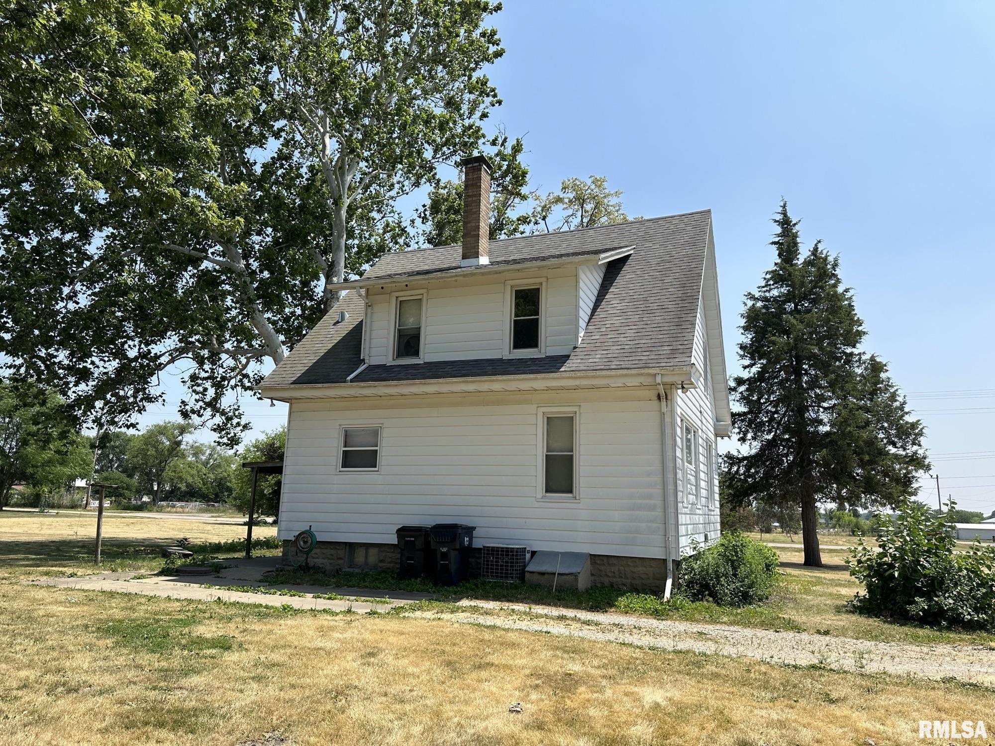 201 East Alder Road Canton, IL 61520 - Photo 2 of 75