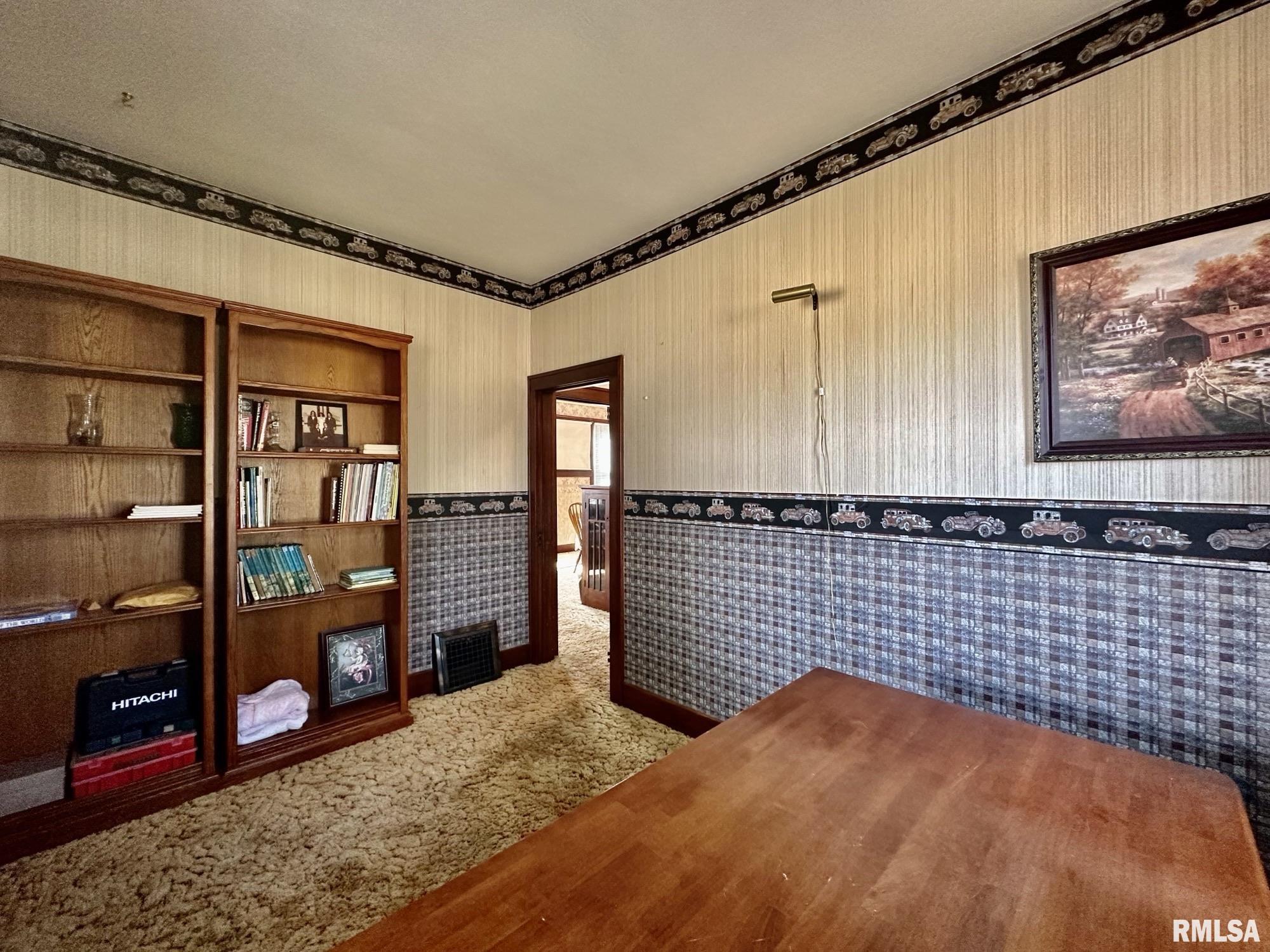 201 East Alder Road Canton, IL 61520 - Photo 25 of 75