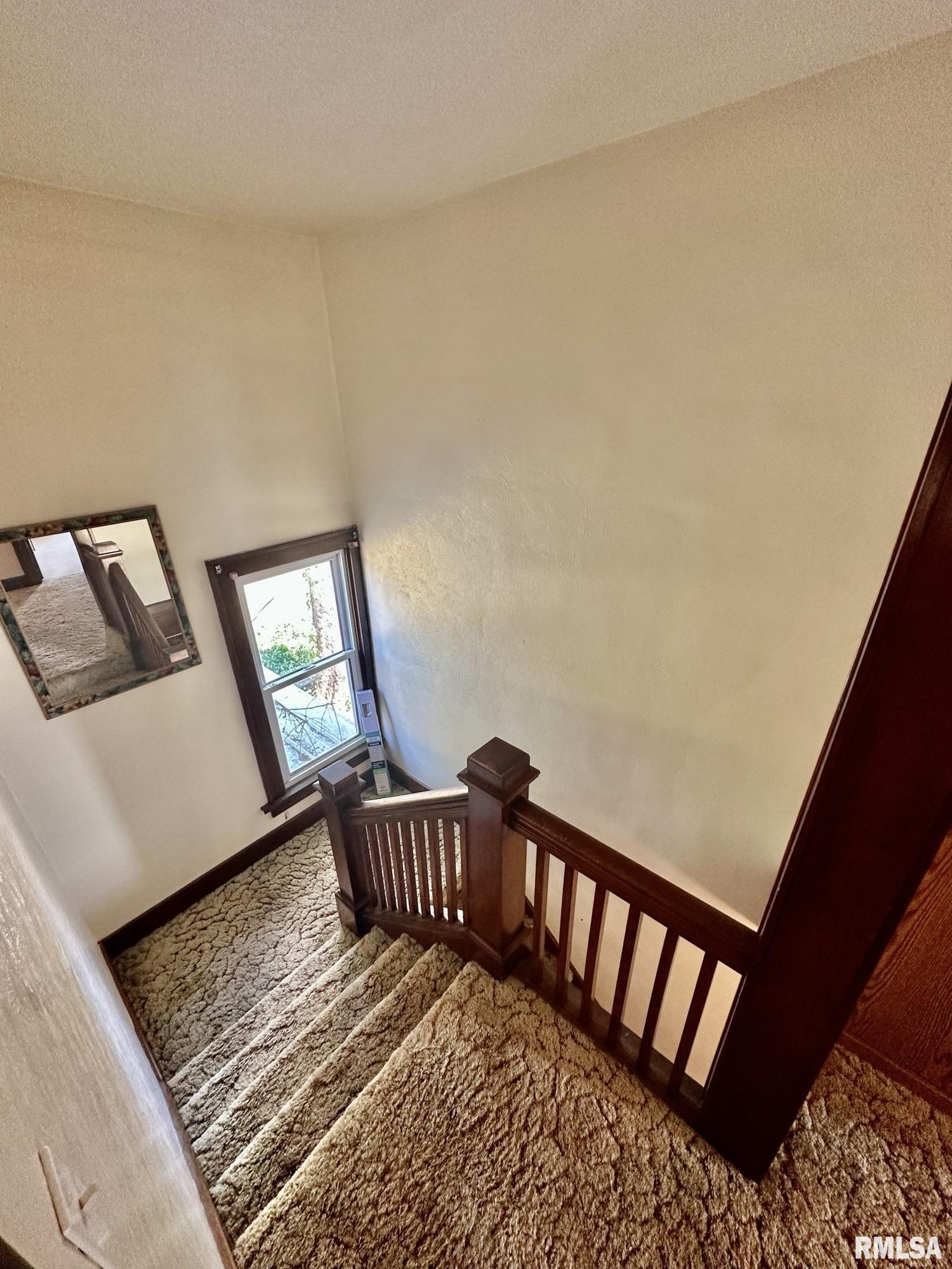 201 East Alder Road Canton, IL 61520 - Photo 31 of 75