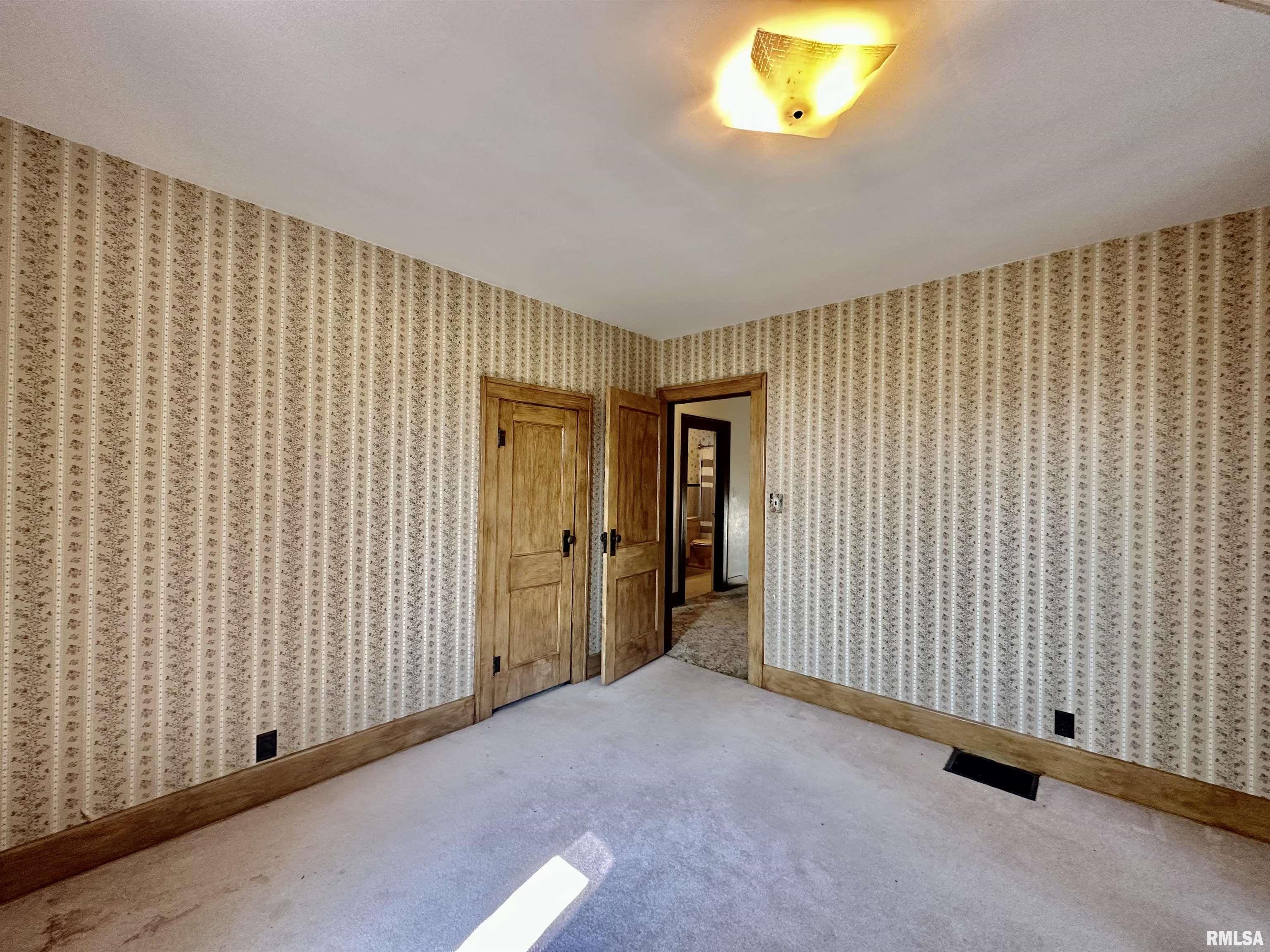 201 East Alder Road Canton, IL 61520 - Photo 36 of 75