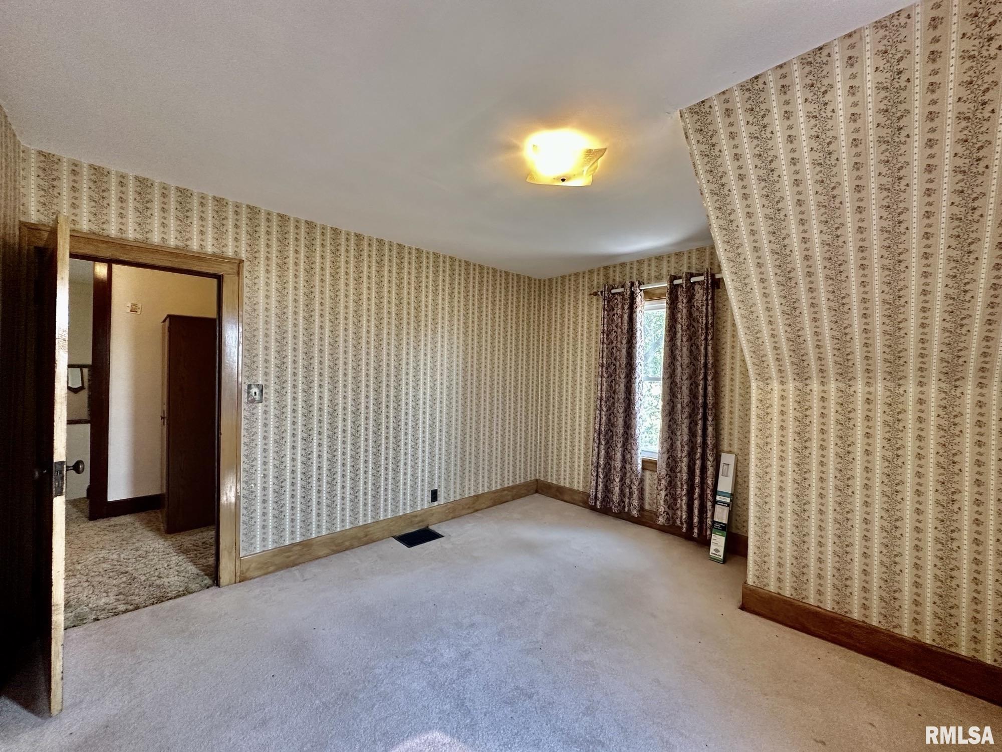 201 East Alder Road Canton, IL 61520 - Photo 38 of 75