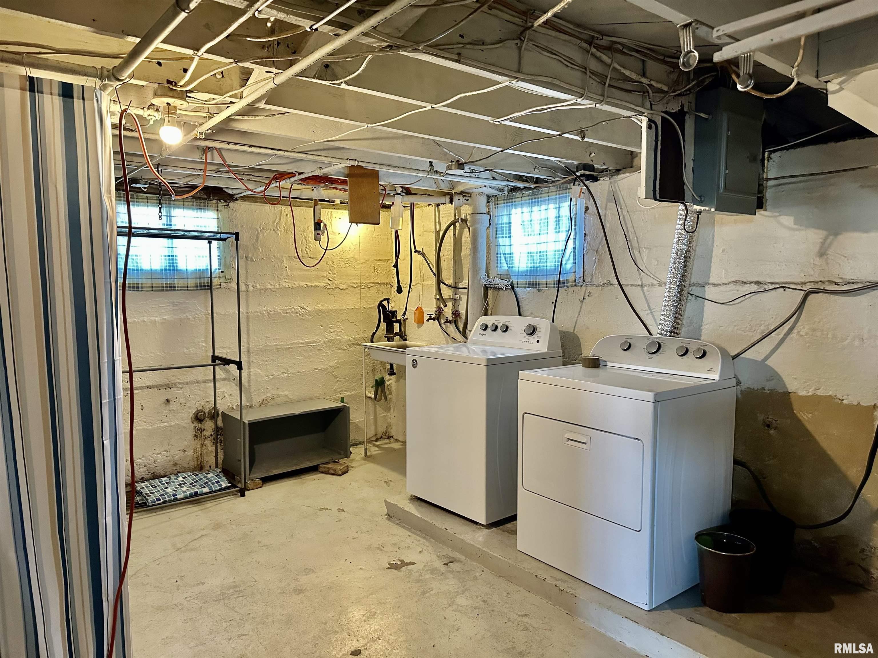 201 East Alder Road Canton, IL 61520 - Photo 50 of 75