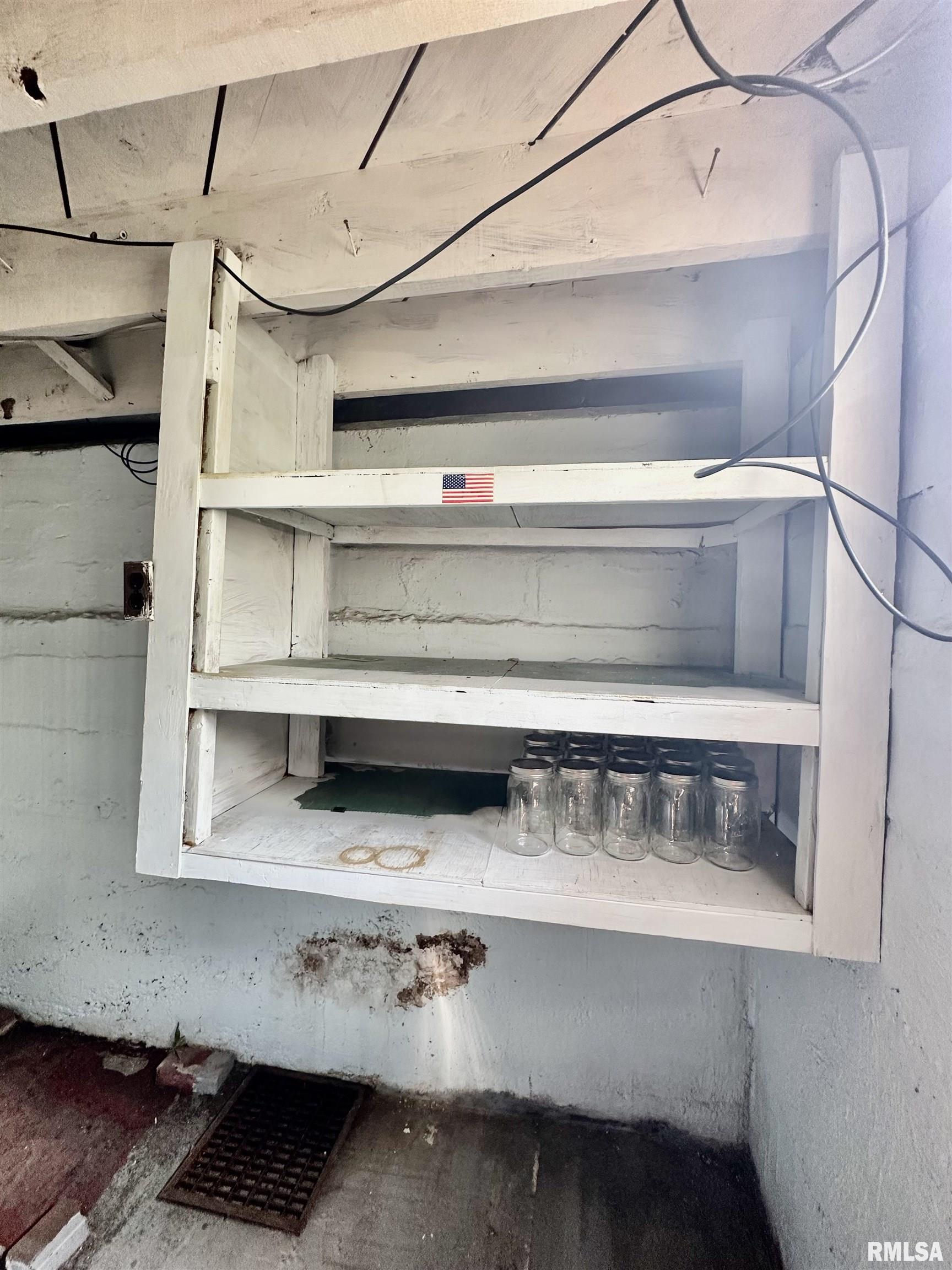 201 East Alder Road Canton, IL 61520 - Photo 54 of 75