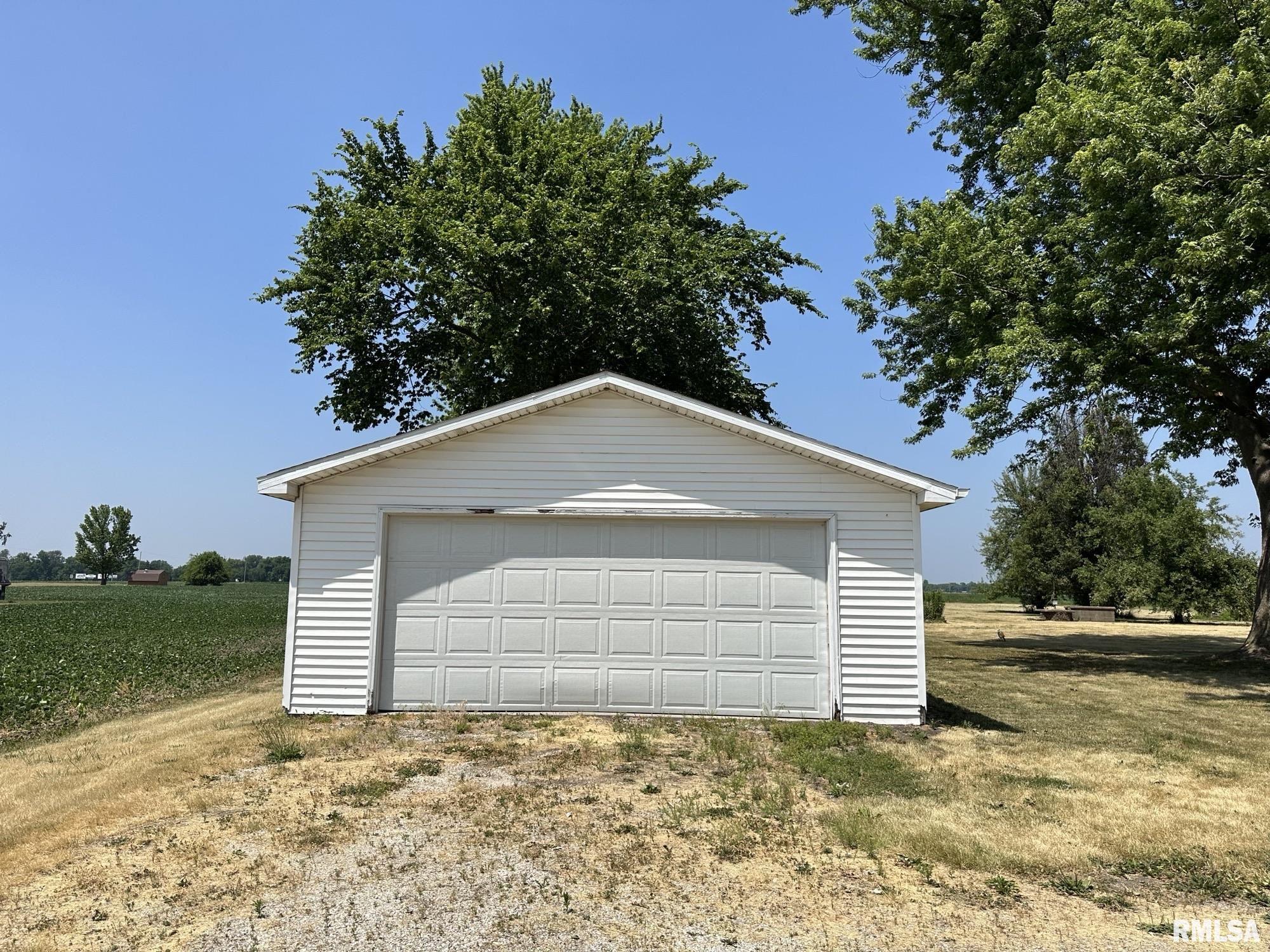 201 East Alder Road Canton, IL 61520 - Photo 65 of 75