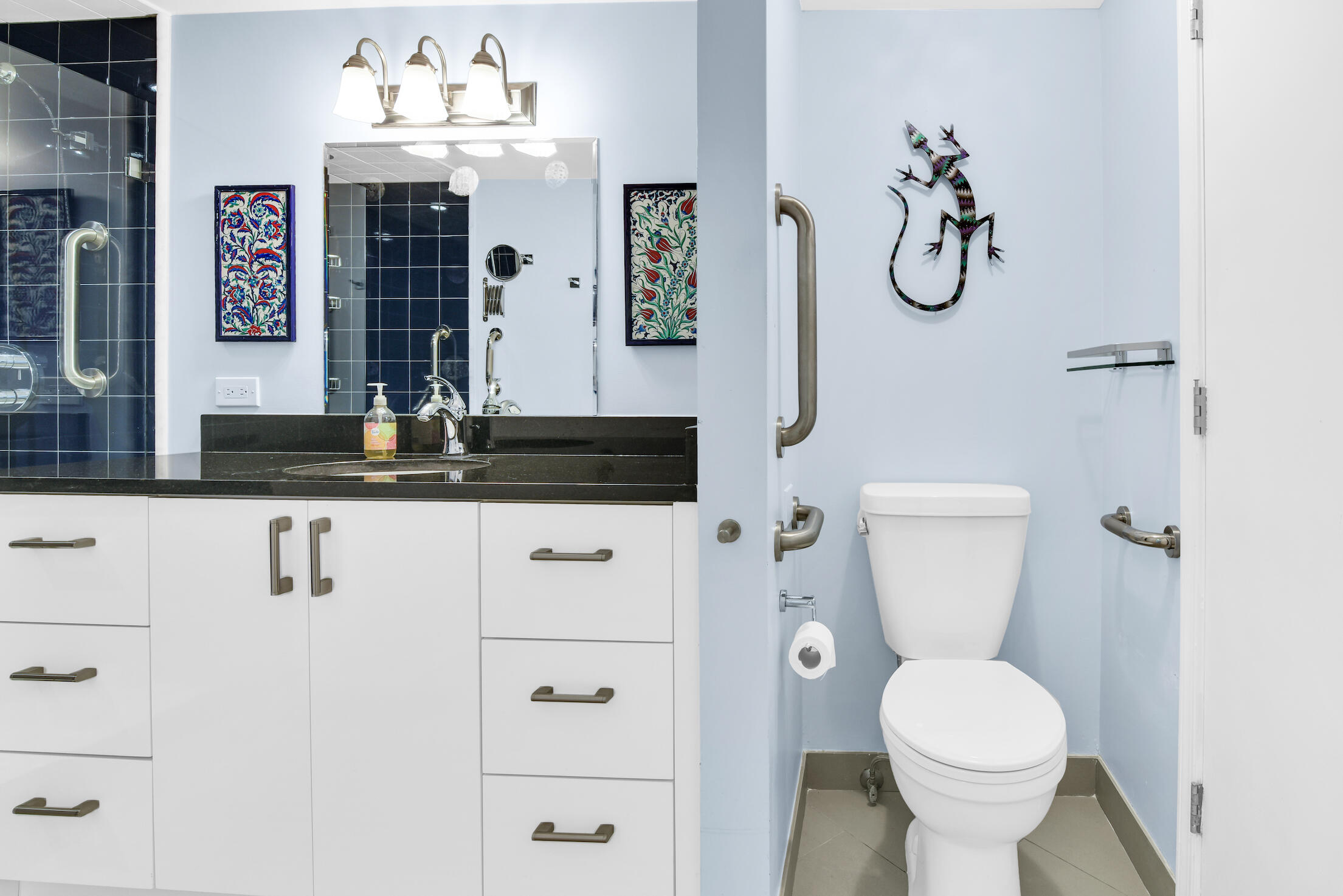 550 South Ocean Boulevard, Unit 509 Boca Raton, FL 33432 - Photo 12 of 29 Main Bathroom