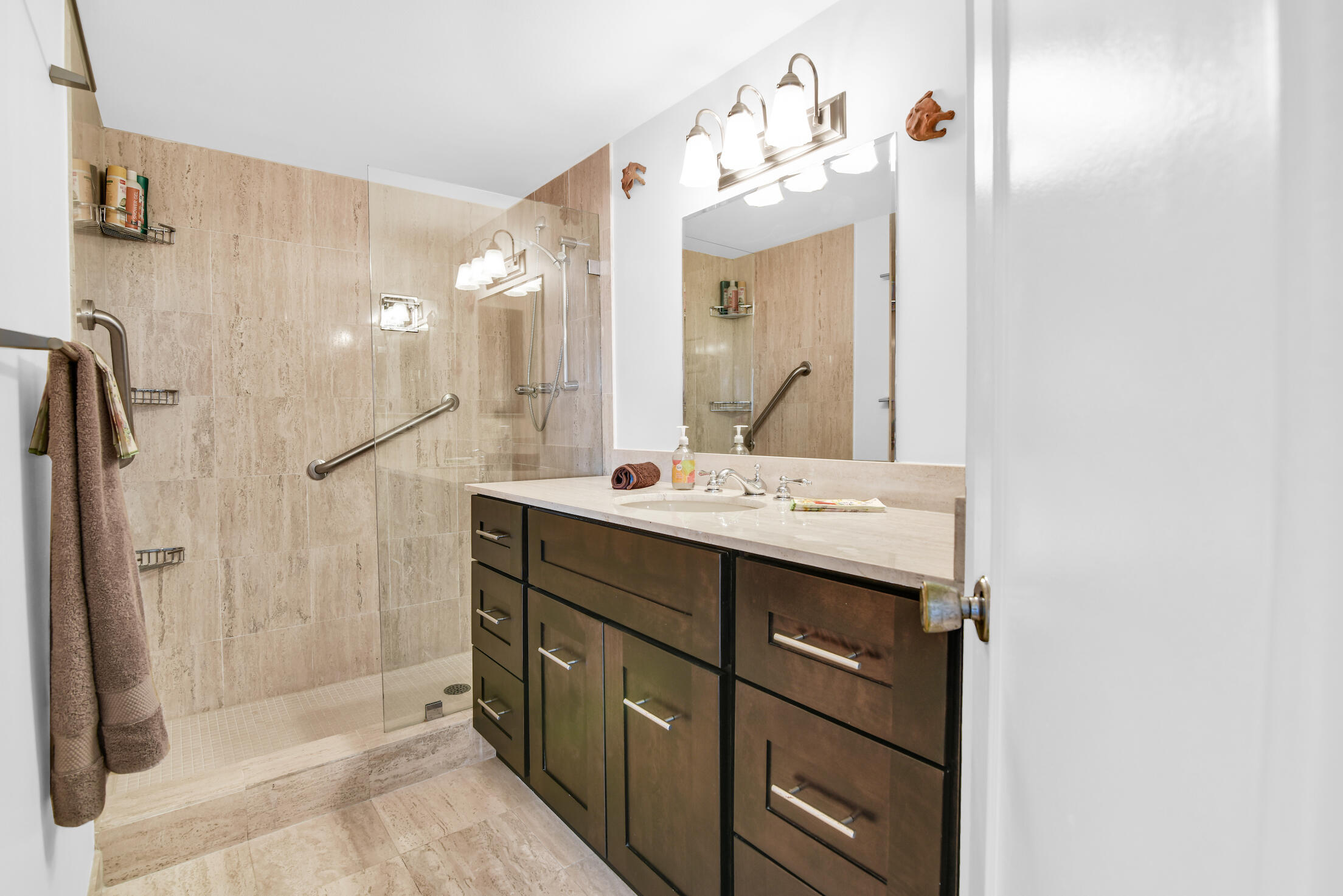 550 South Ocean Boulevard, Unit 509 Boca Raton, FL 33432 - Photo 15 of 29 Second Bathroom