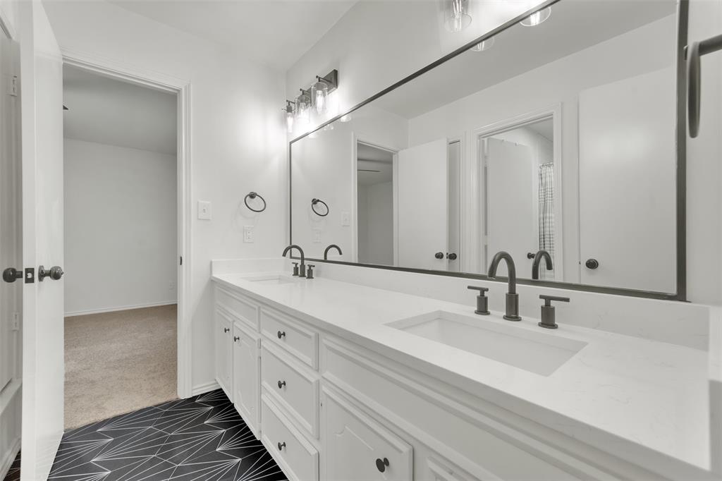 2225 Ridgewood Carrollton, TX 75006 - Photo 22 of 31