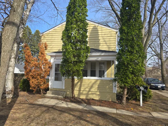 $189,900 | 6616 North 56th Street, Unit 6618 | Graceland