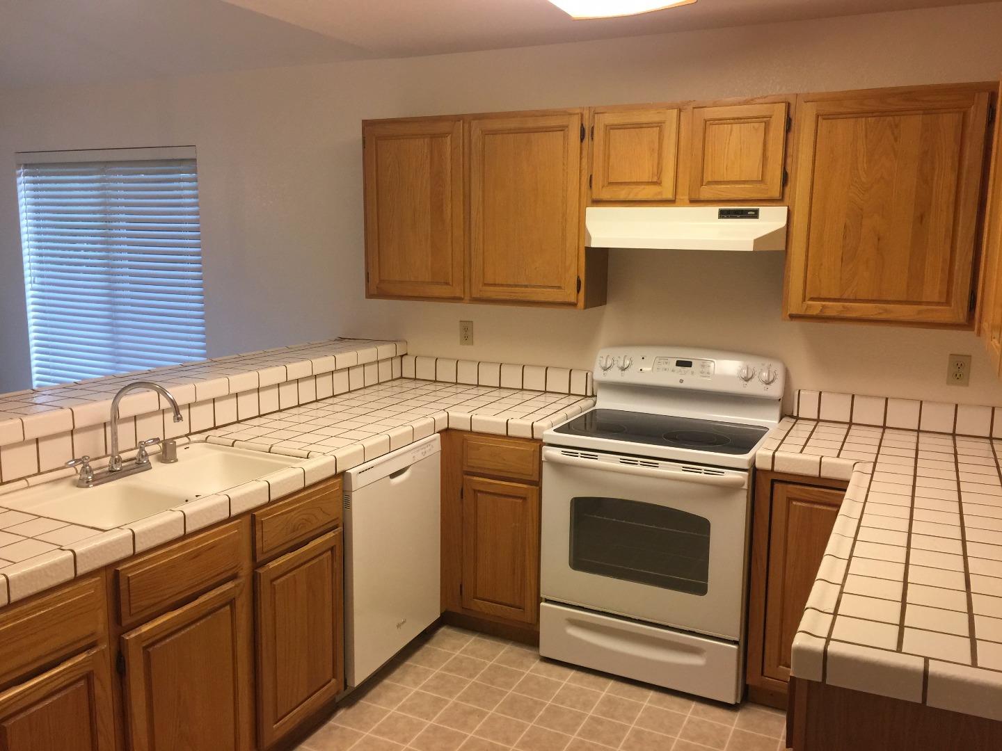 3831 Fenn Way Santa Cruz, CA 95062 - Photo 6 of 17 Gallery Image 6