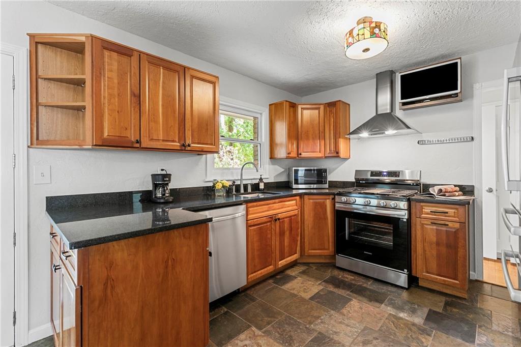 1619 Moncrief Circle Decatur, GA 30033 - Photo 12 of 42