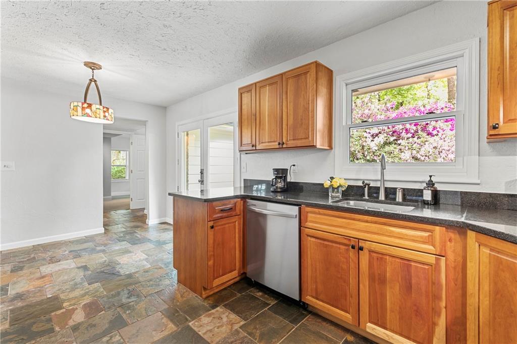 1619 Moncrief Circle Decatur, GA 30033 - Photo 13 of 42