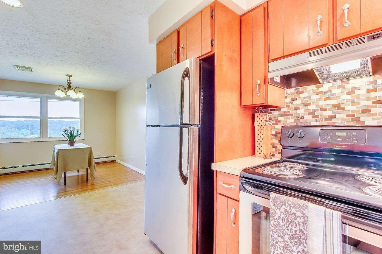 170 Oak Road Dallastown, PA 17313 - Photo 9 of 25 Gallery Image 9