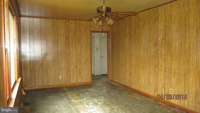 22 Leedom Road Elkton, MD 21921 - Photo 2 of 11 Living Room