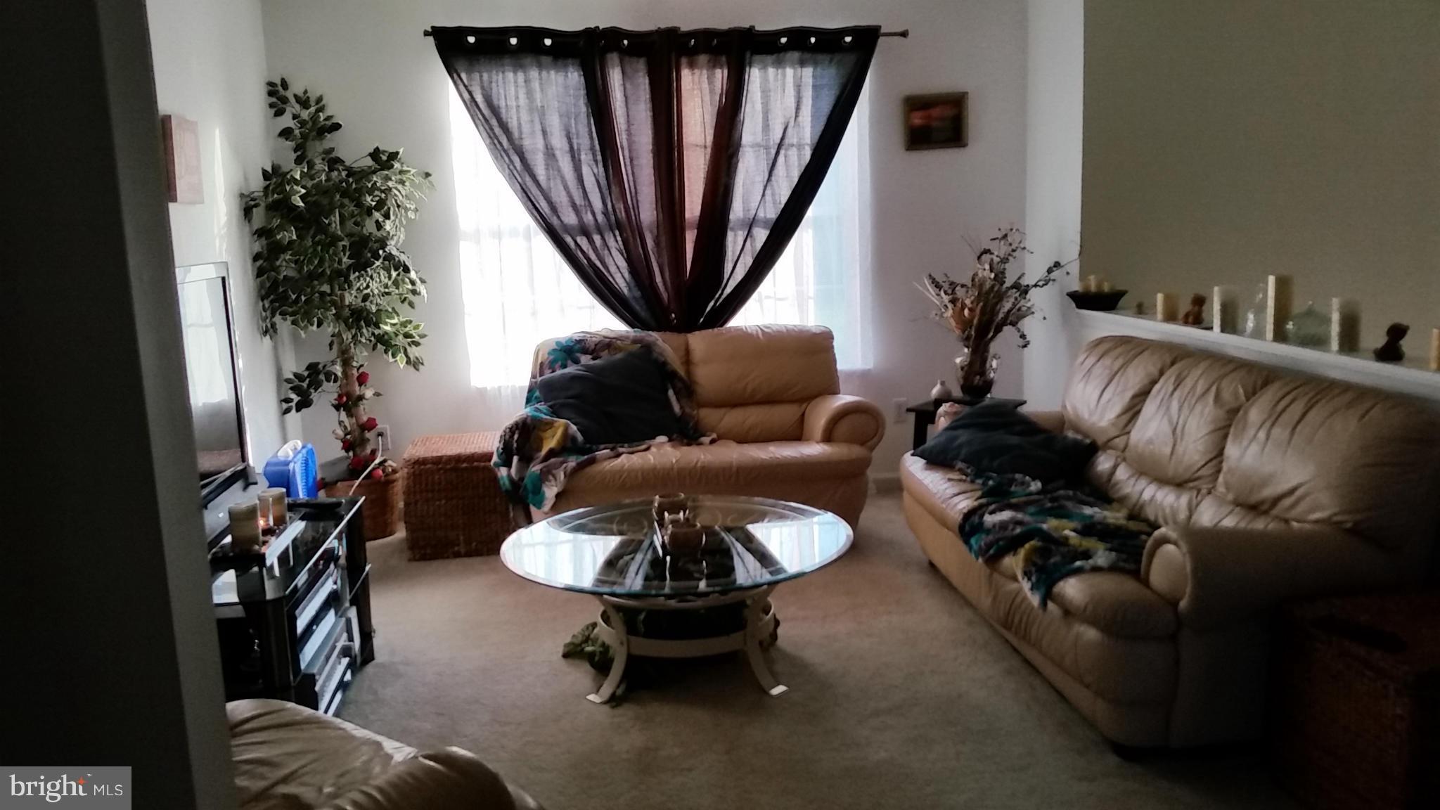 42258 Ridge Road Mechanicsville, MD 20659 - Photo 2 of 12 Living Room