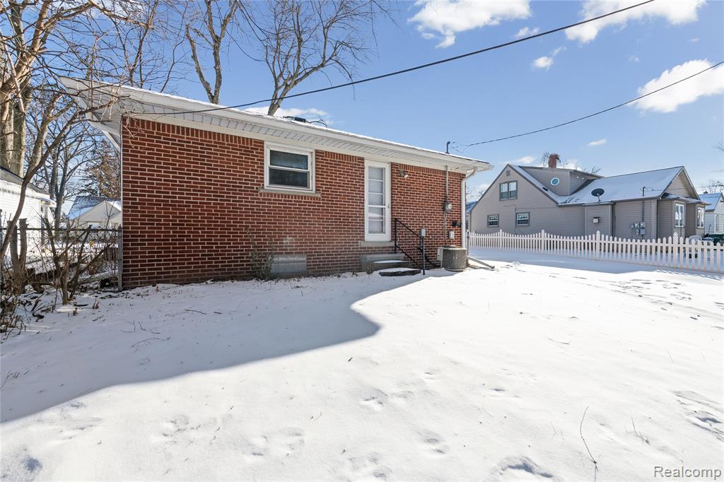 2722 Banner Street Dearborn, MI 48124 - Photo 29 of 32