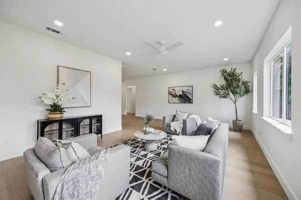 $15,000 | 6244 Richmond Avenue, Dallas, TX 75214