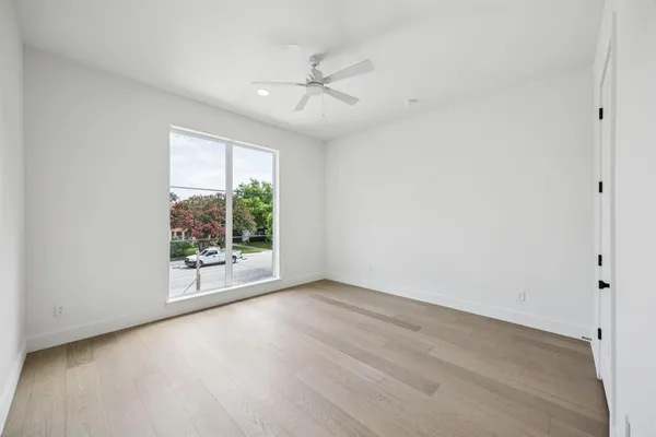 $15,000 | 6244 Richmond Avenue, Dallas, TX 75214