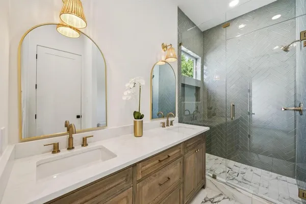 $15,000 | 6244 Richmond Avenue, Dallas, TX 75214