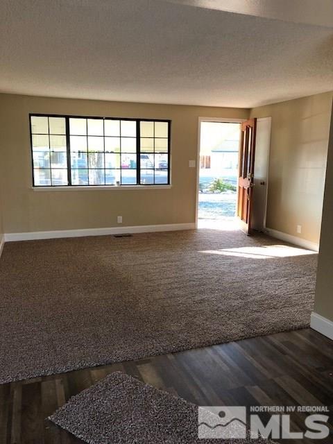 9310 Fremont Way Reno, NV 89506 - Photo 5 of 22 Photo 5