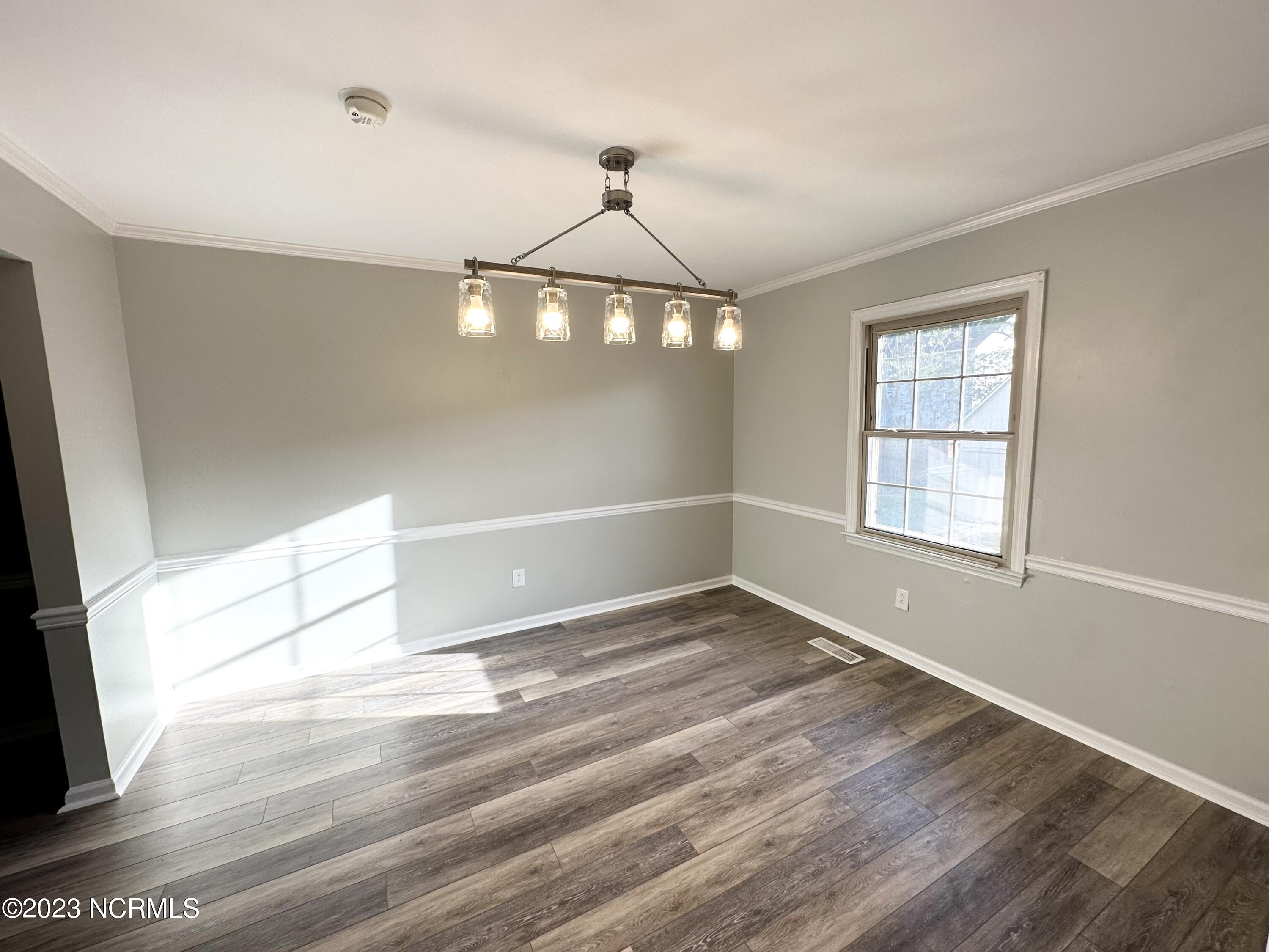 108 Quail Ridge Road Havelock, NC 28532 - Photo 11 of 32 108 Quail Ridge_DiningRoom
