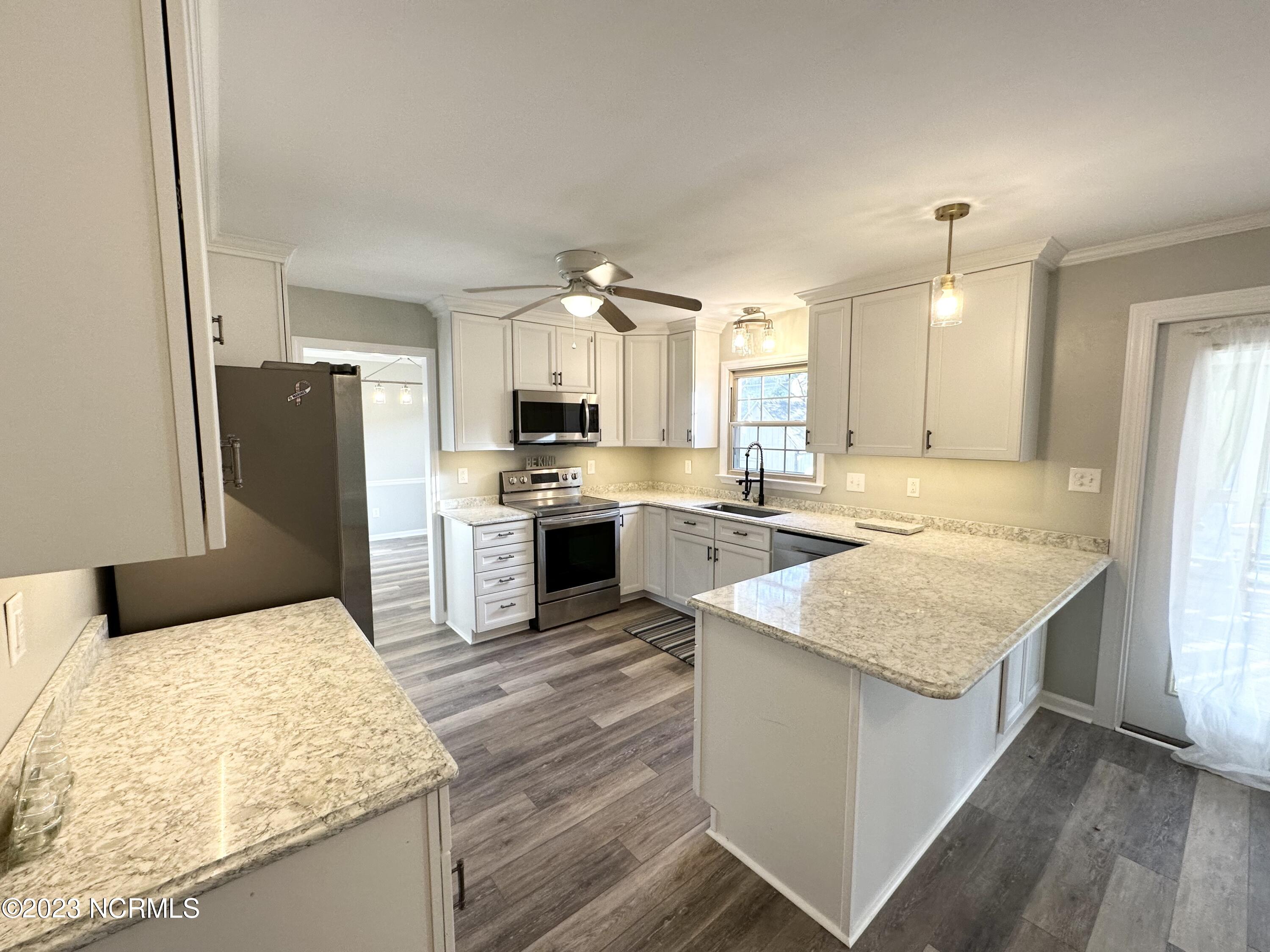 108 Quail Ridge Road Havelock, NC 28532 - Photo 17 of 32 108 Quail Ridge_Kitchen2