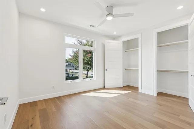 $5,250 | 900 Haines Avenue, Dallas, TX 75208