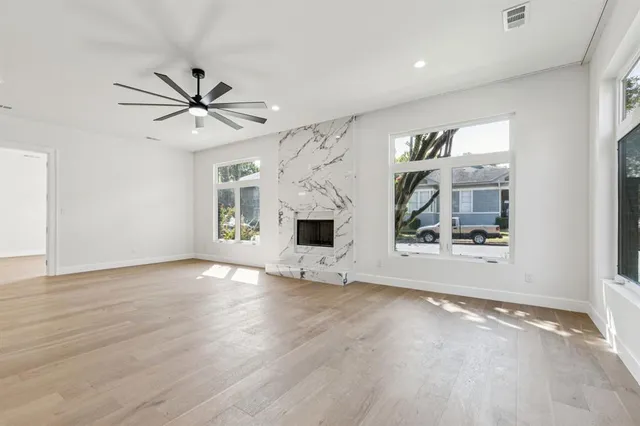 $5,250 | 900 Haines Avenue, Dallas, TX 75208