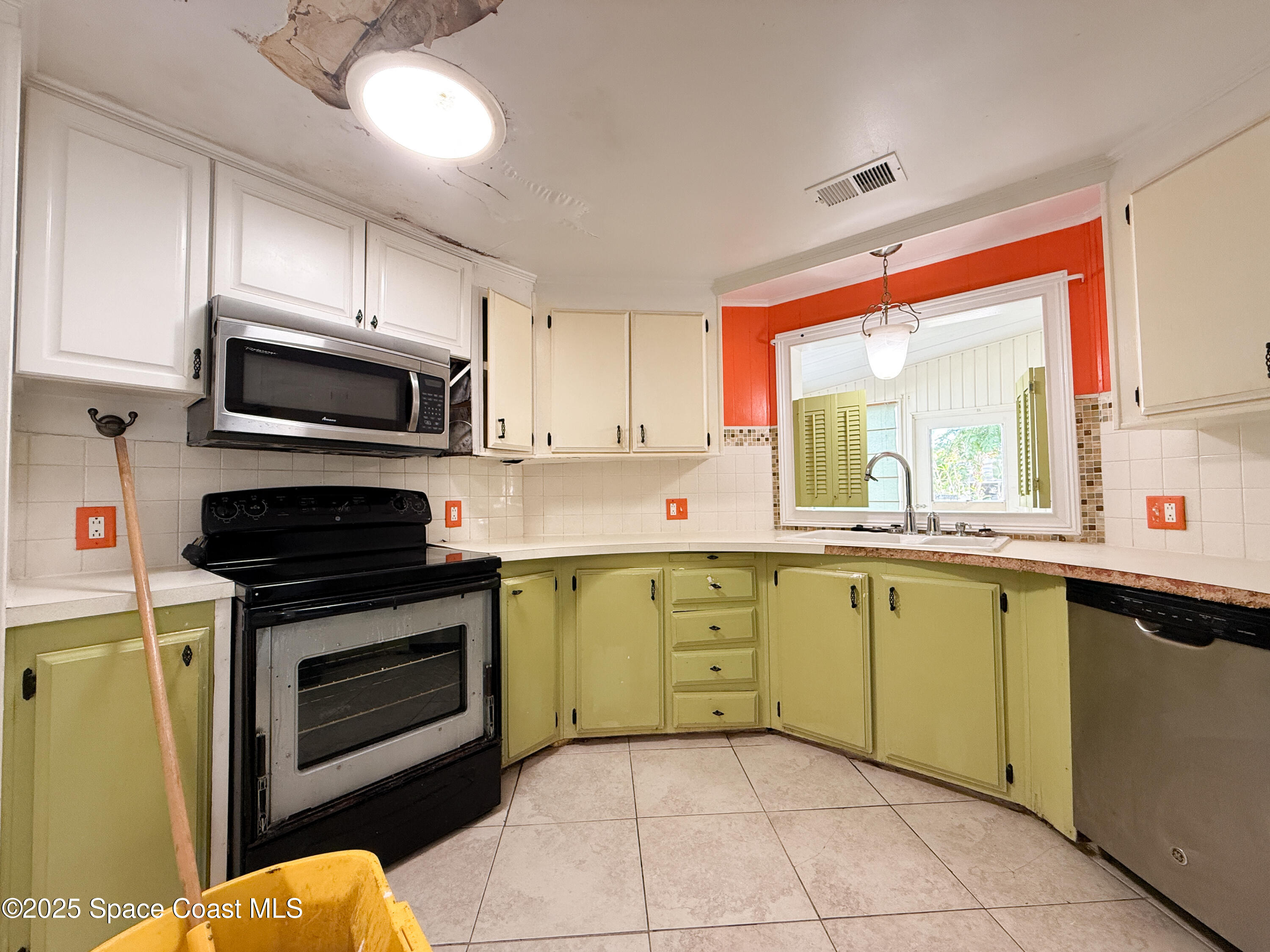 545 Ruth Circle Melbourne, FL 32904 - Photo 7 of 17 IMG_4259