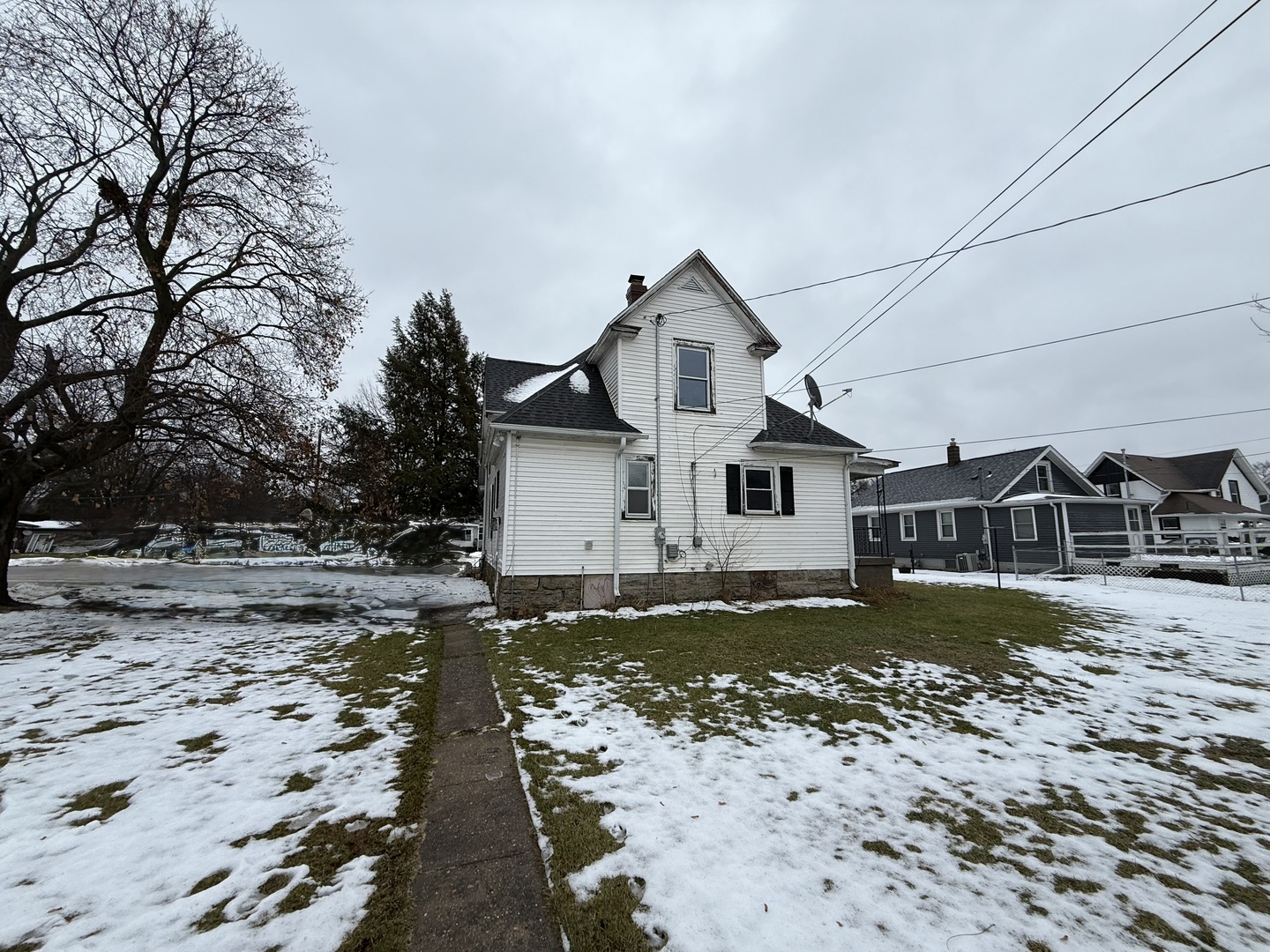 201 South Elida Street Winnebago, IL 61088 - Photo 5 of 36