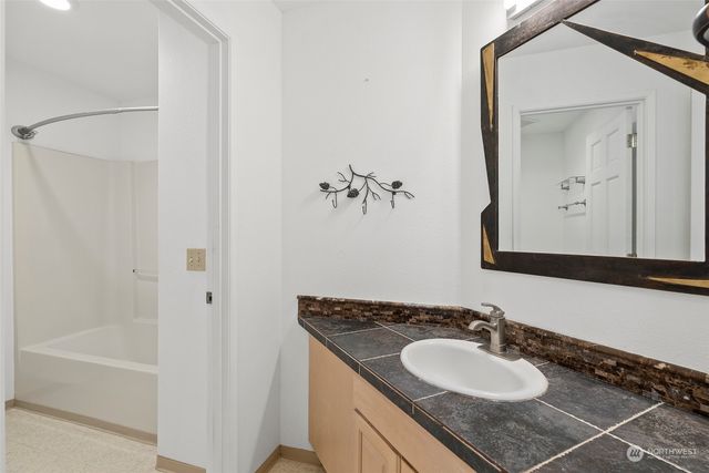 $490,000 | 711 Baker Street, Westport, WA 98595